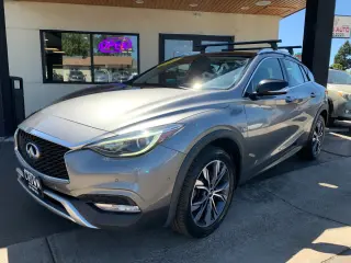 2017 Infiniti QX30