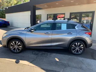 2017 Infiniti QX30
