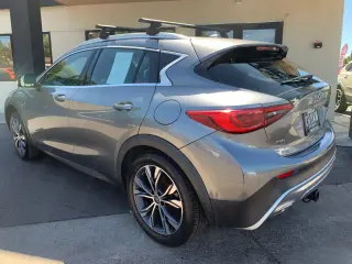 2017 Infiniti QX30