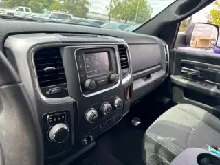 Ram 1500 Classic 2021 4x2 Warlock 4dr Quad Cab 6.3 ft. SB Pickup