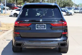 2021 BMW X7