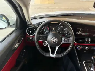 2018 Alfa Romeo Giulia AWD