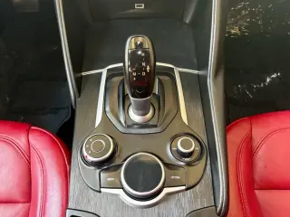2018 Alfa Romeo Giulia AWD