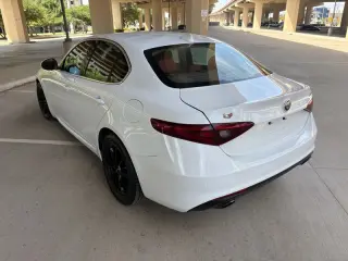 2018 Alfa Romeo Giulia AWD