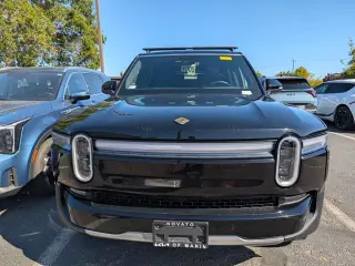 2025 Rivian R1S