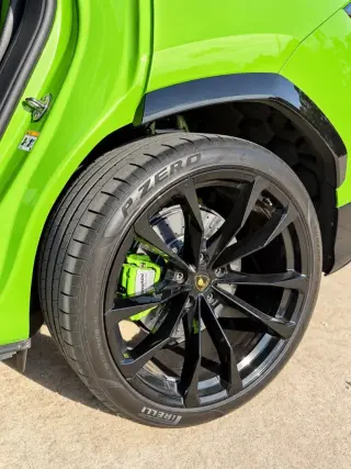 2022 Lamborghini URUS
