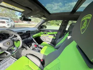 2022 Lamborghini URUS