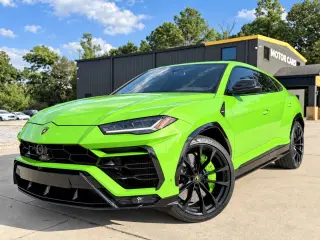 2022 Lamborghini URUS
