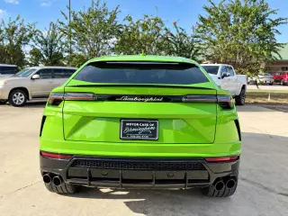 2022 Lamborghini URUS