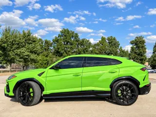 2022 Lamborghini URUS