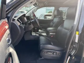 2013 Lexus LX 570