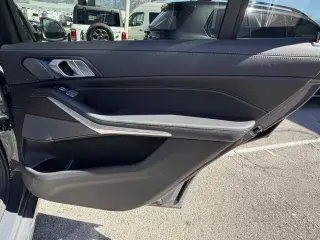 2023 BMW X7
