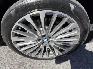 2023 BMW X7