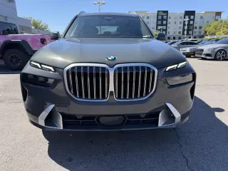 2023 BMW X7