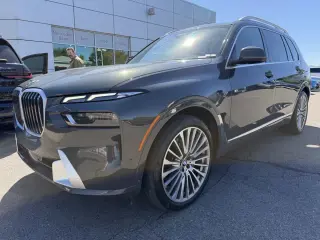 2023 BMW X7