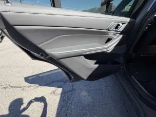 2023 BMW X7