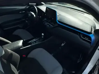 2019 TOYOTA C-HR
