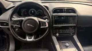 2018 JAGUAR F-PACE