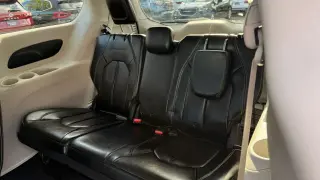 2020 CHRYSLER VOYAGER