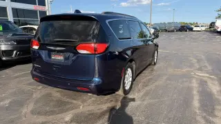 2020 CHRYSLER VOYAGER