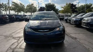 2020 CHRYSLER VOYAGER