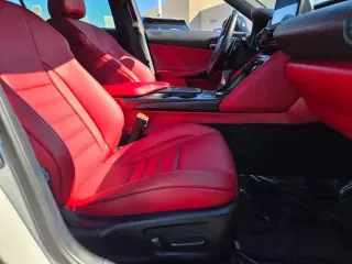 2023 Lexus IS
