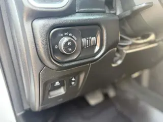 2019 Ram 1500 CREW CAB