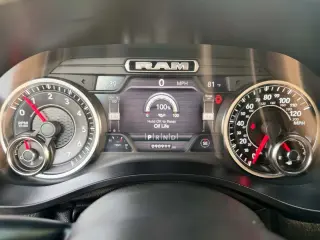 2019 Ram 1500 CREW CAB