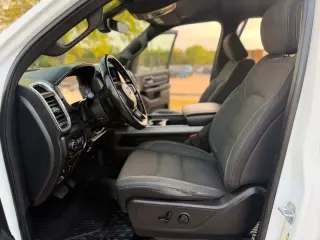 2019 Ram 1500 CREW CAB