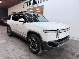 2022 Rivian R1S