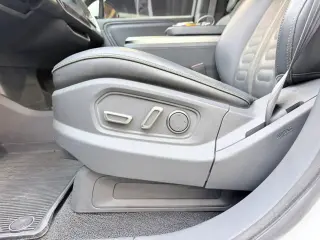 2022 Rivian R1S