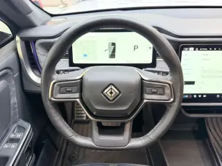 2022 Rivian R1S