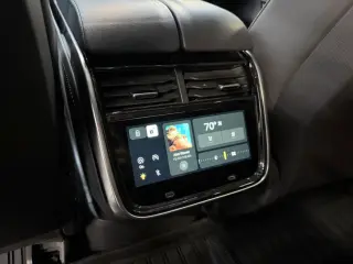 2022 Rivian R1S