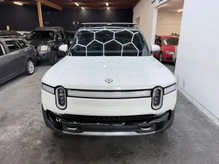 2022 Rivian R1S