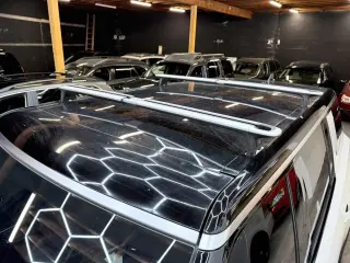 2022 Rivian R1S