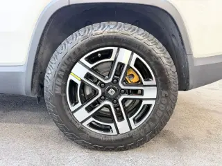 2022 Rivian R1S