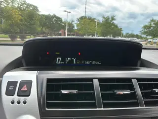 2012 Toyota Prius V