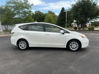 2012 Toyota Prius V
