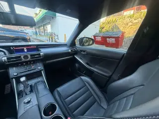2016 Lexus IS 300