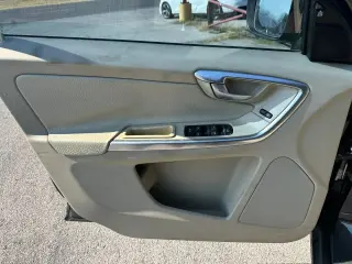 2012 VOLVO XC60