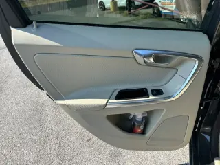 2012 VOLVO XC60