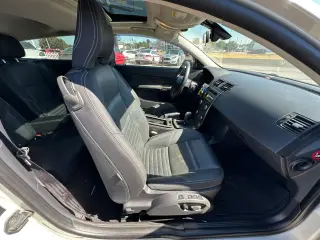 2012 VOLVO C30