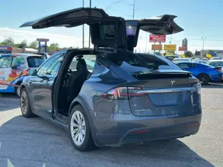 2017 TESLA MODEL X