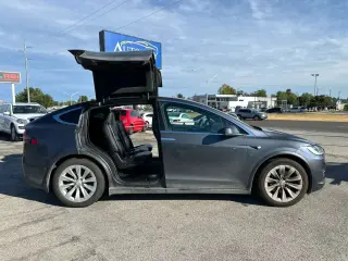 2017 TESLA MODEL X