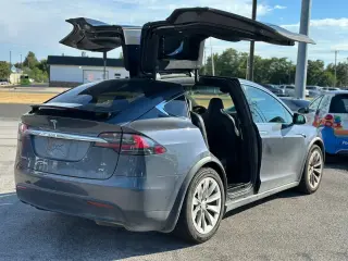 2017 TESLA MODEL X