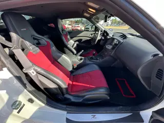 2016 NISSAN 370Z