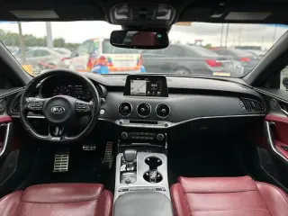 2018 KIA STINGER