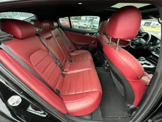 2018 KIA STINGER