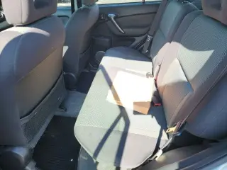 2004 Toyota RAV4