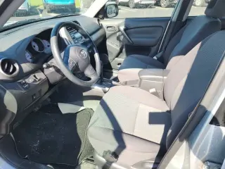2004 Toyota RAV4